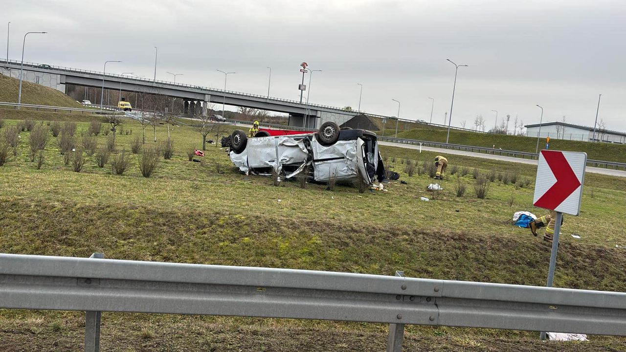 W środku było 6 osób. Tragedia na A2