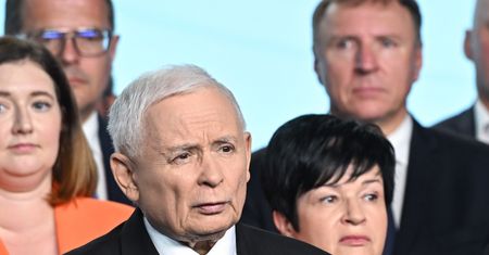 Kaczyński wzywa sympatyków do wspierania PiS. Ekspert mówi o oszustwie