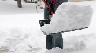 Zimą rośnie ryzyko zawału. Szczególnie niebezpieczne jest odśnieżanie