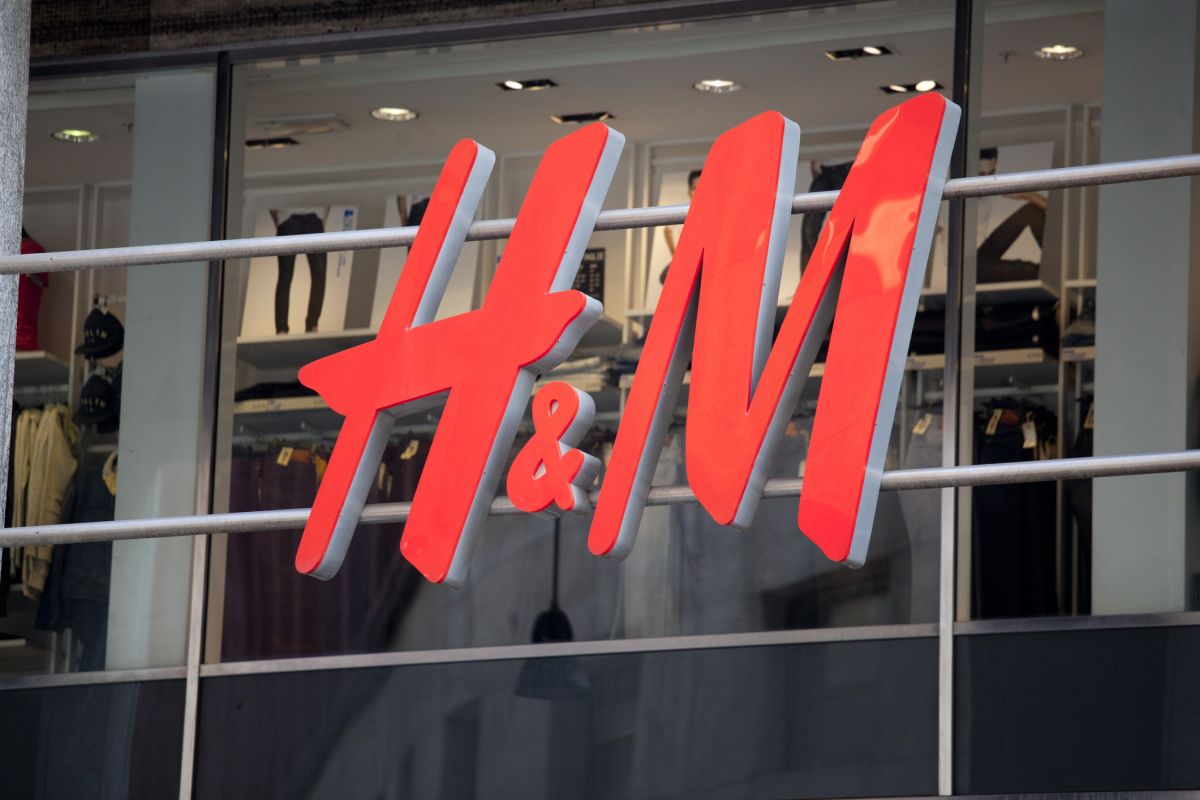 H&M obniża ceny. 195 zł zamiast 495 zł za kurtkę