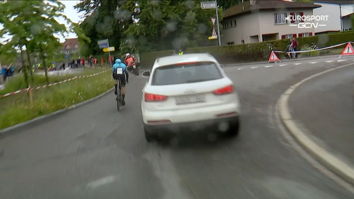 Twitter / La Flamme Rouge / Niebezpieczna sytuacja na Wyścigu Dookoła Szwajcarii