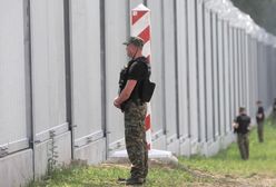 Białoruskie służby niszczą zaporę na granicy. Wciąż dowożą migrantów