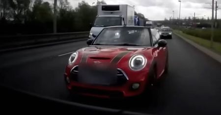 Szeryf w mini poczuł się jak król. Sprawa trafiła do sądu