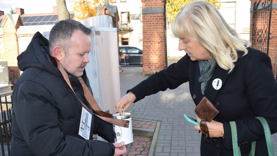 Zbierają na odnowę zabytkowych nagrobków w Zduńskiej Woli. To już 13. kwesta