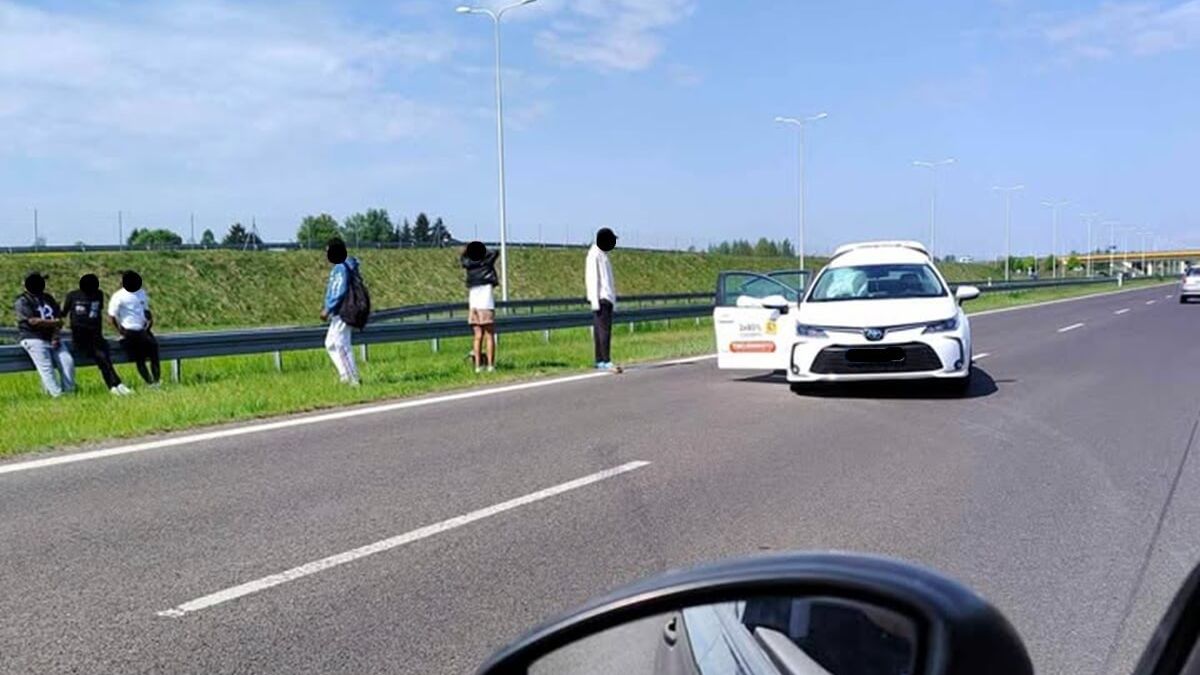 Toyota uderzyła w poduszkę na rozjeździe węzła Lublin Sławinek