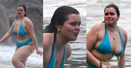 Wyzwolona gwiazda "Euforii" Barbie Ferreira pluska się radośnie w wodach Atlantyku (ZDJĘCIA)