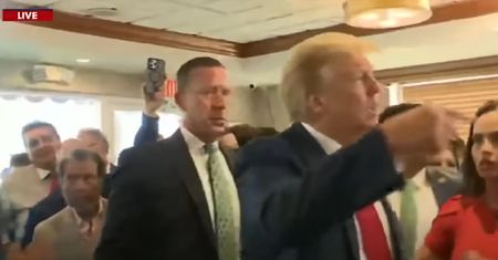 Trump krzyknął, że stawia. Wyszedł i nie zapłacił