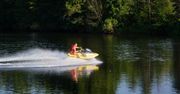 Wakacje 2020. Mazury. Motorowodniacy "szaleją bez umiaru"