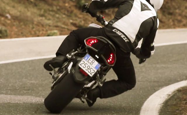 MV Agusta Dragster 800 na 2014 rok [wideo]