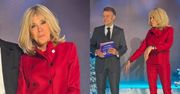 Brigitte Macron po skandalu z "wrednymi s*kami" poczuła już święta w krwistoczerwonej stylizacji. Dobra mina do złej gry? (FOTO)
