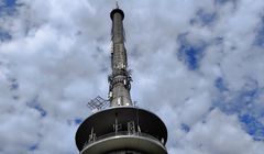 TVP nie zniknie z trzeciego multipleksu. UKE przedłużył rezerwację