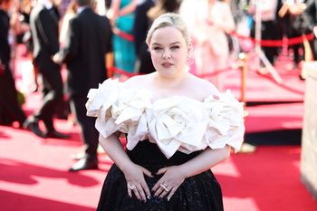 Jest gwiazdą serialu. Mówi o pijanej fance, która zaczepiła ją w toalecie