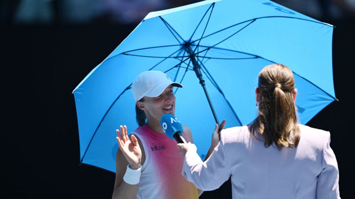 Getty Images / Hannah Peters / Iga Świątek z parasolką