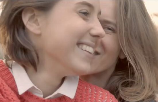 TVP będzie emitować za darmo spot „Najbliżsi obcy” promujący związki partnerskie (wideo)