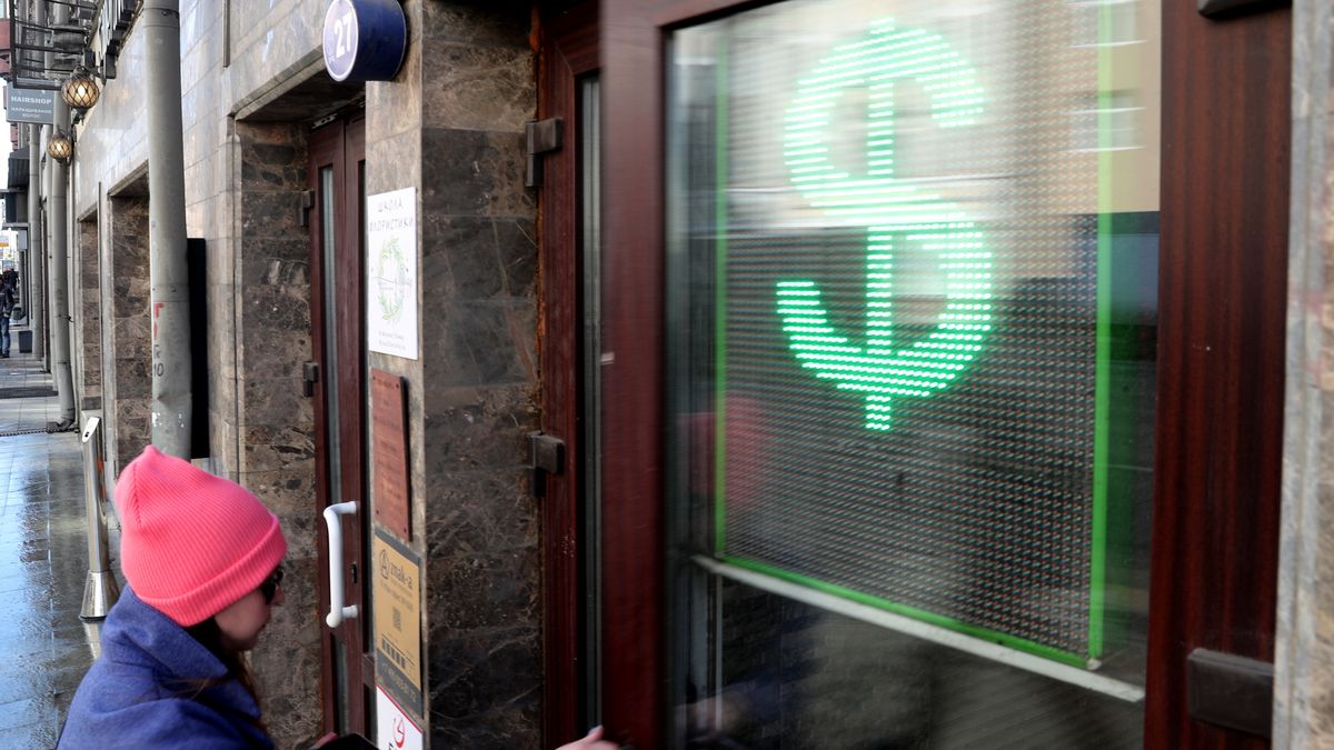 Kursy walut. Co z dolarem?