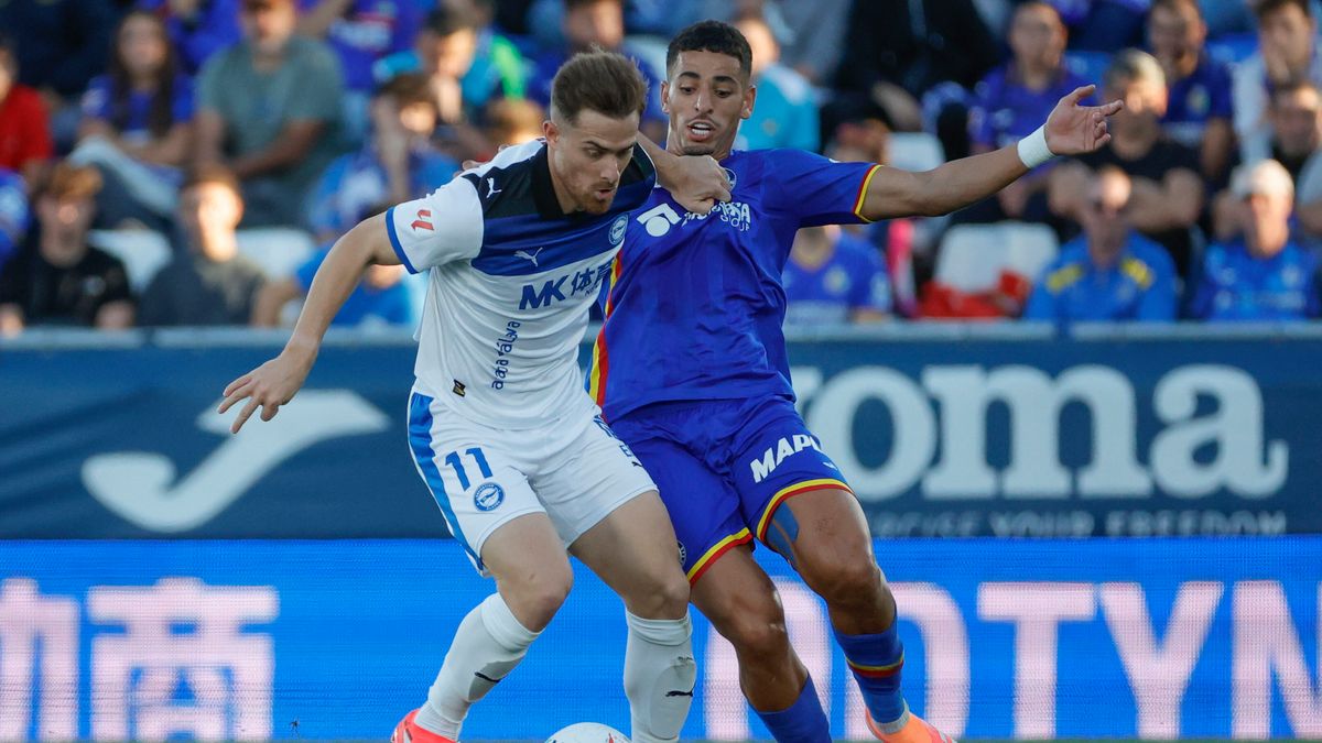 PAP/EPA / PAP/EPA/ZIPI ARAGON / W meczu Getafe z Deportivo padł remis