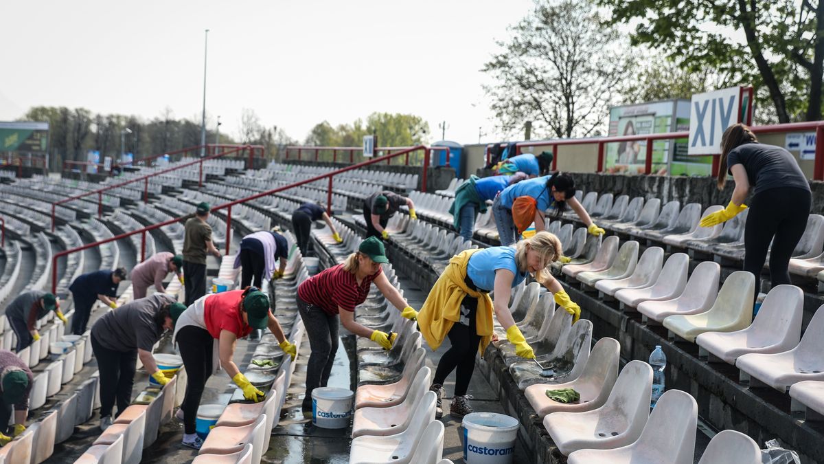 Wiele uchodźczyń jest w stanie podjąć pracę znacznie poniżej kwalifikacji, lecz często na drodze stają procedury