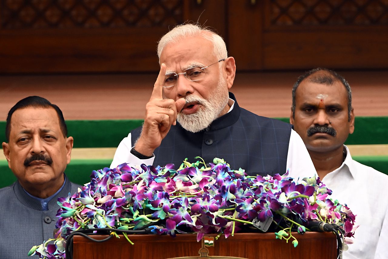 Modi wzywa do kupowania lokalnych produktów. "Indie muszą być czujne"