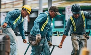 Ekipy budowlane w 2026 roku. Ile trzeba czekać i ile żądają?