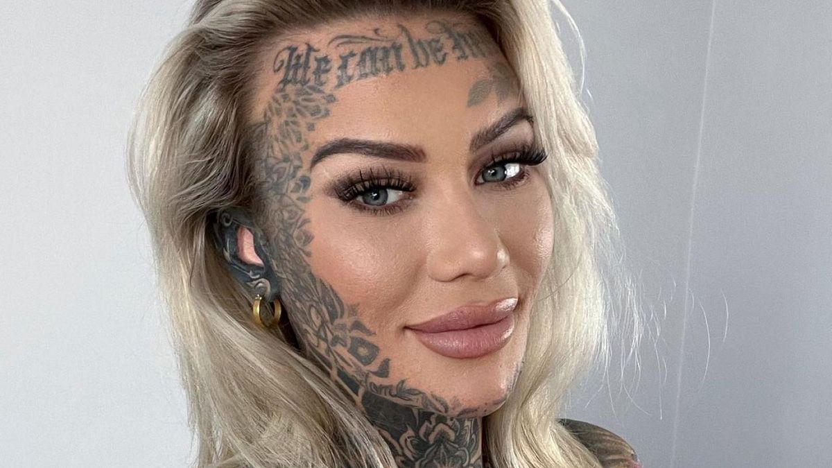 Ciało Becky jest pokryte tatuażami