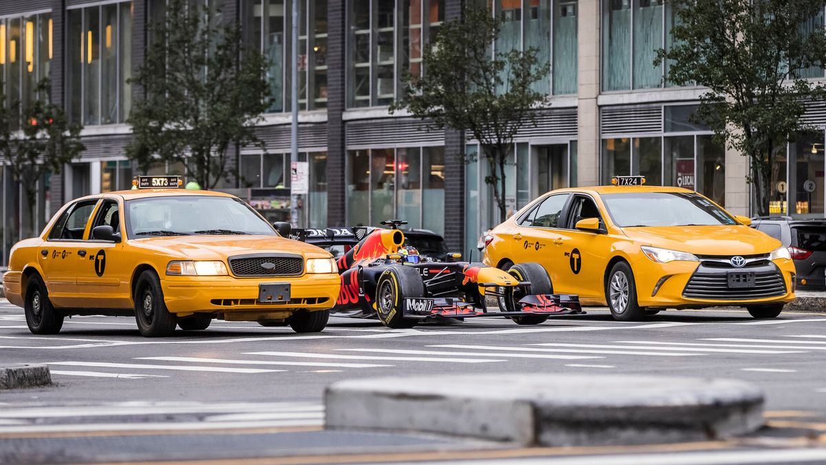 bolid F1 na ulicach Nowego Jorku