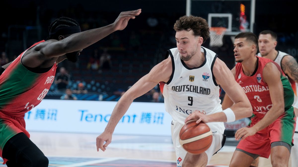 PAP/EPA / VALDA KALNINA / Franz Wagner podczas meczu z Portugalią