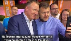 „Wiadomości”: koncert TVP w Sopocie gorętszy od festiwali TVN i Polsatu, widzowie robią selfie z Kurskim