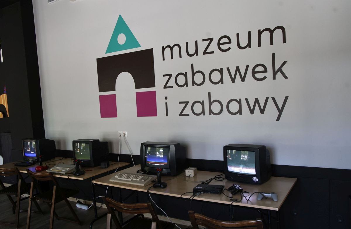 Kultowe stare gry wideo w Muzeum Zabawek i Zabawy w Kielcach