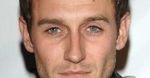 Josh Stewart z Batmanem