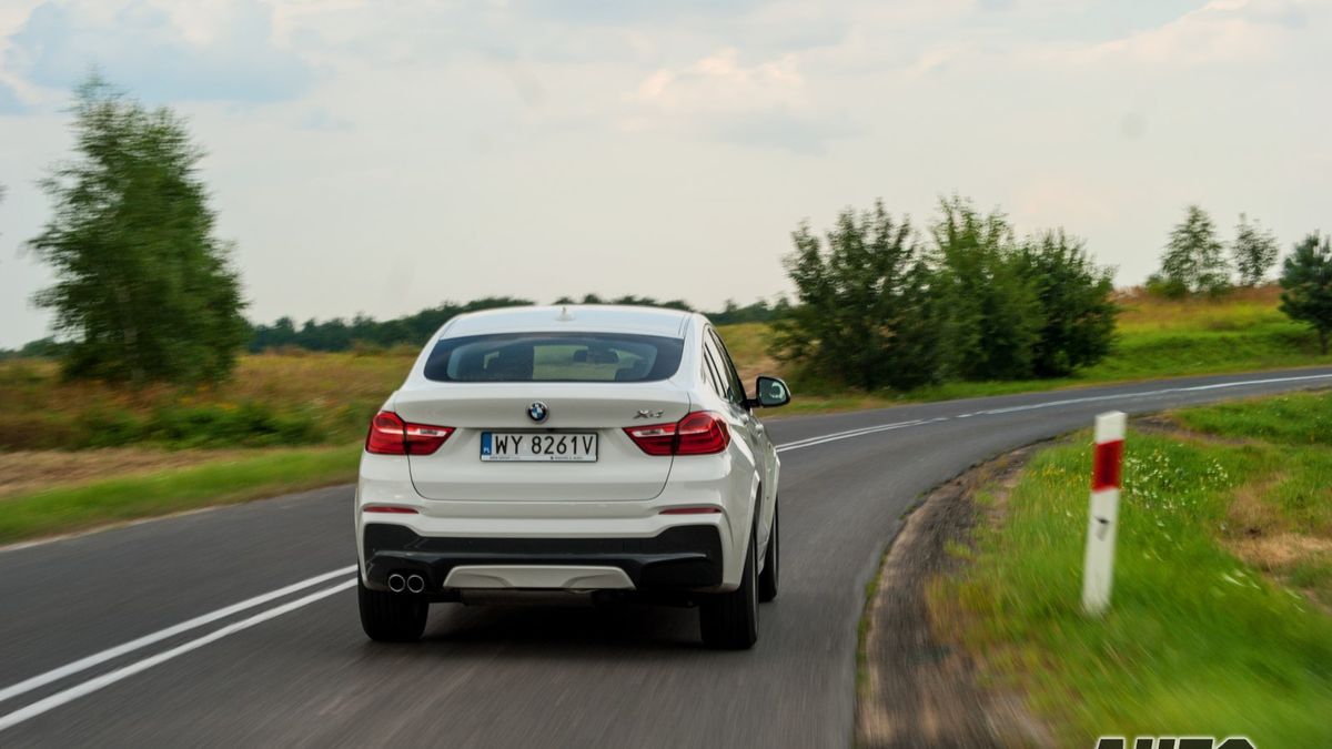 Dla potrzeb porównawczych na zdjęciach znajduje się BMW X3 xDrive28i oraz BMW X4 xDrive30d wyposażone w pakiet sportowy M