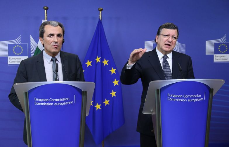 Premier Bułgarii (po lewej) i szef Komisji Europejskiej (z prawej)
