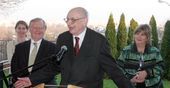 Władysław Bartoszewski odebrał Nagrodę im. Jana Nowaka-Jeziorańskiego