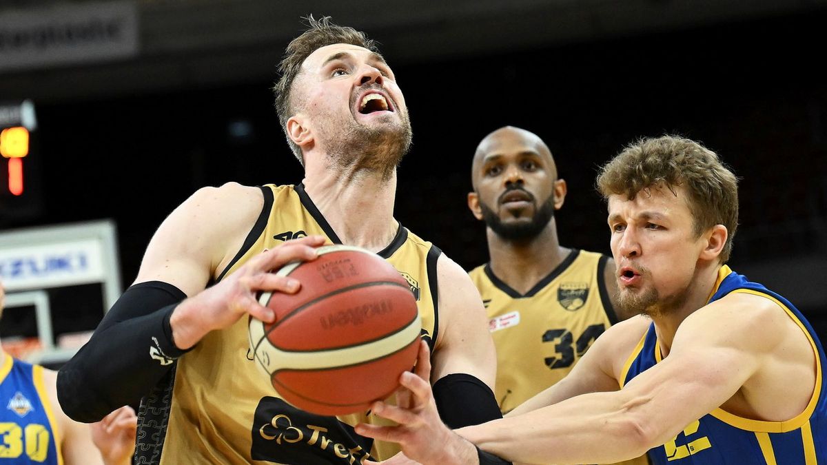 PAP / Adam Warżawa / Trefl Sopot górą w derbach Trójmiasta