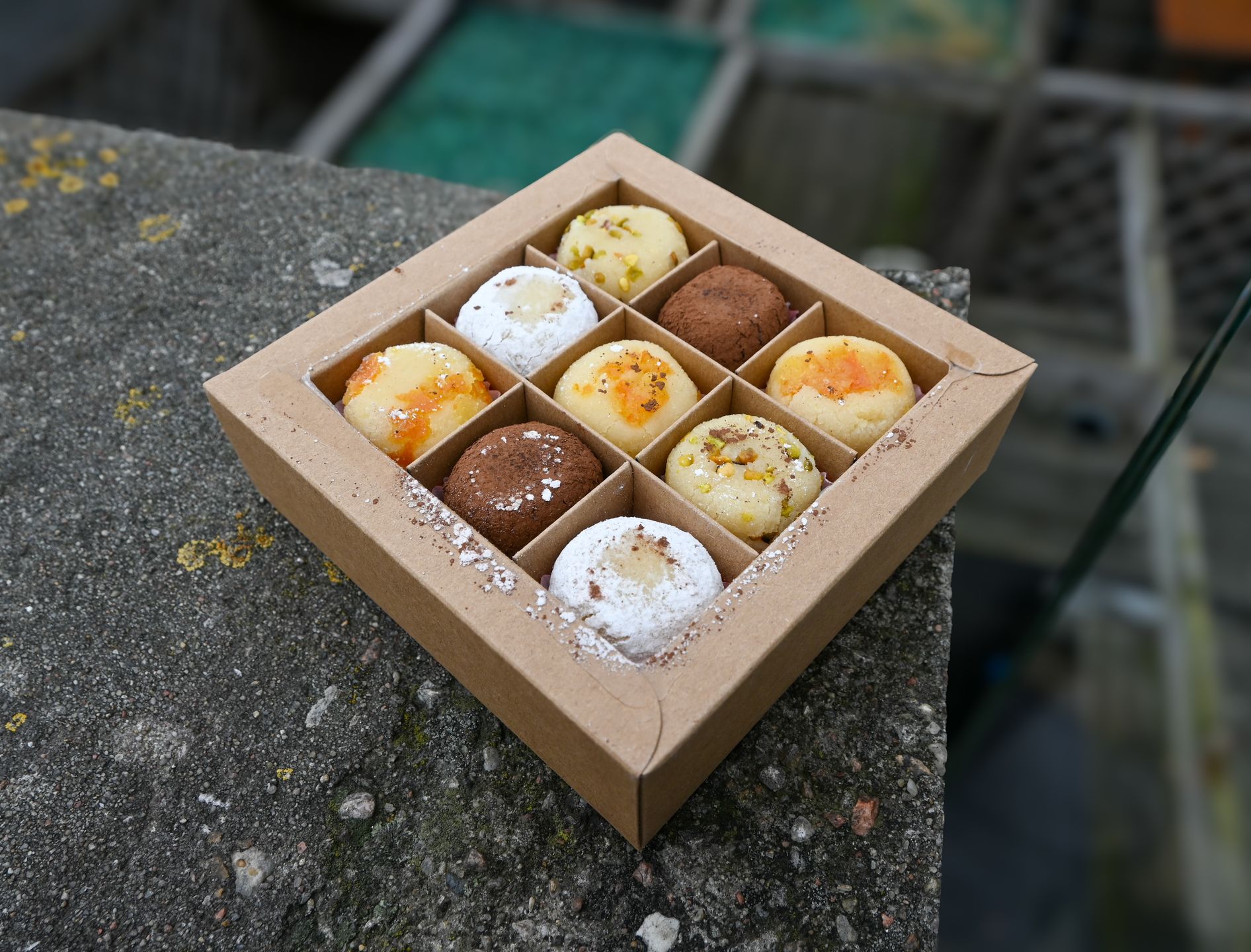 Malborski marcepan w formie pralinek