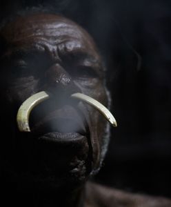 Ostatni kanibale. Z wizytą u plemion Papui Zachodniej