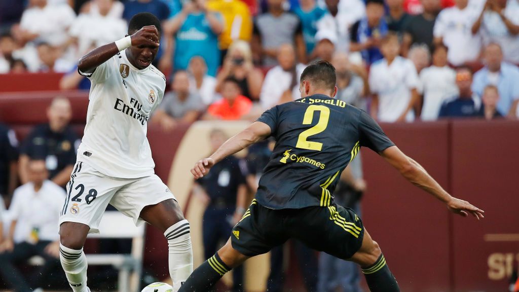 Getty Images / Patrick McDermott / Na zdjęciu: Vinicius Junior i Mattia De Sciglio