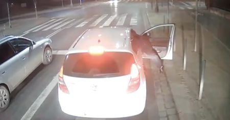 Wrocław. Bohater nie zawsze nosi pelerynę. Wyciągnął kluczyki ze stacyjki, pijany kierowca uciekał w popłochu
