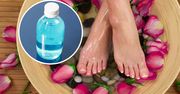 Dolej płyn do płukania ust do kąpieli stóp. Efekt cię zaskoczy