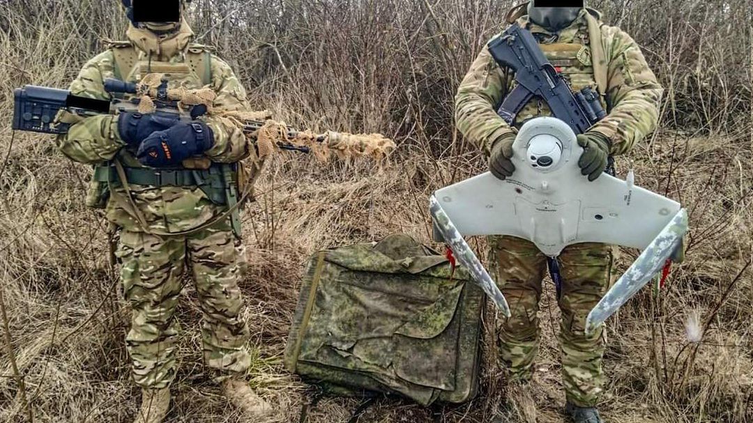 Ukraińska para snajperska z jednostek specjalnych zdobyła rosyjskiego drona.