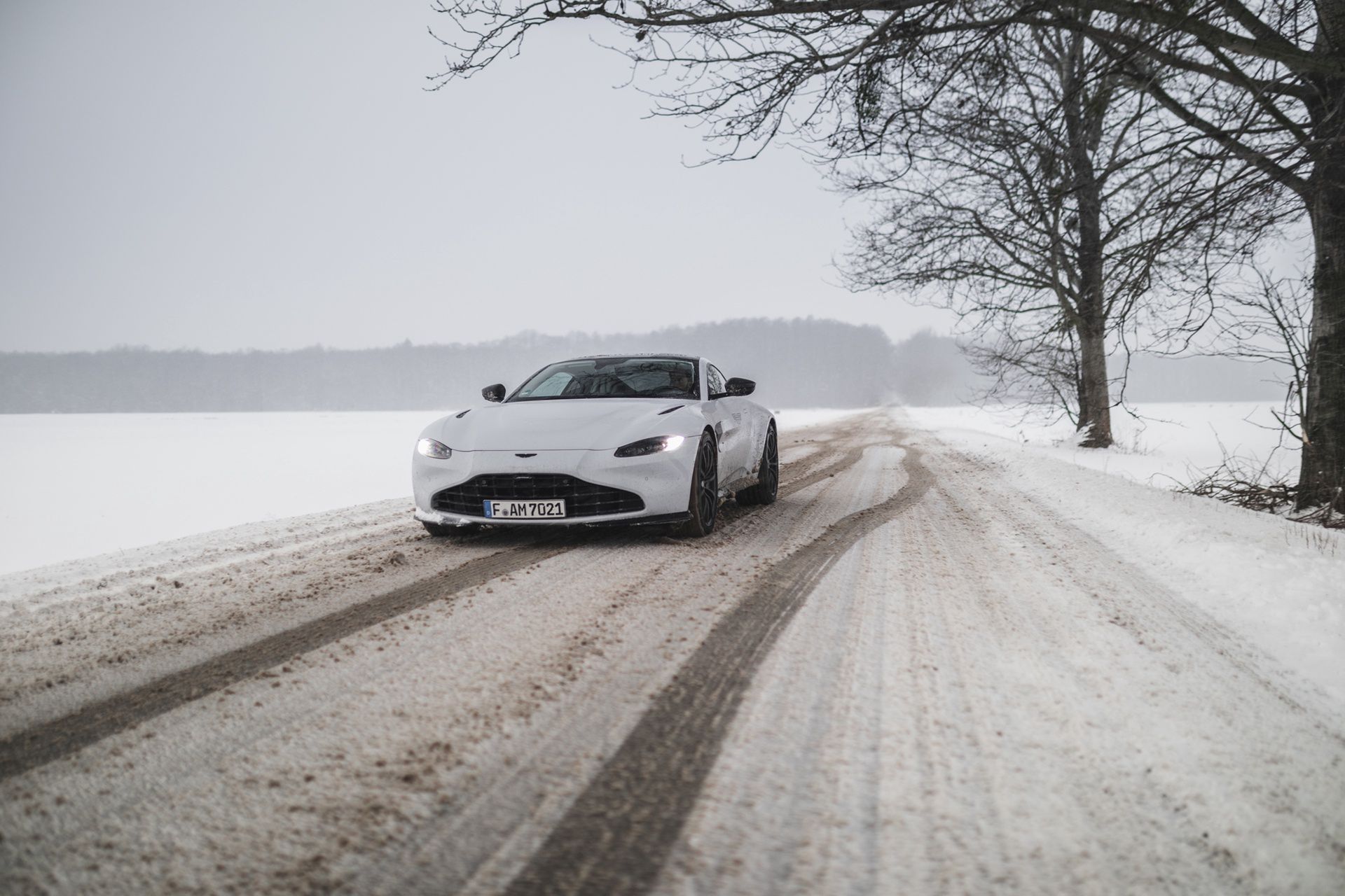 Aston Martin Vantage (2022)