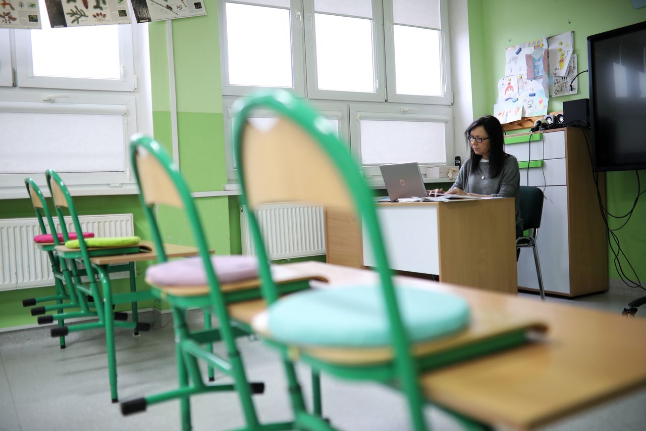 Nauczyciele mają dostać pieniądze. Ważna decyzja Sejmu