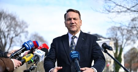 Sikorski oskarża Kaczyńskiego. W tle głośny wywiad prezesa PiS