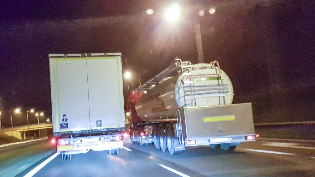 Wyprzedzanie się ciężarówek może trwać nawet kilka minut