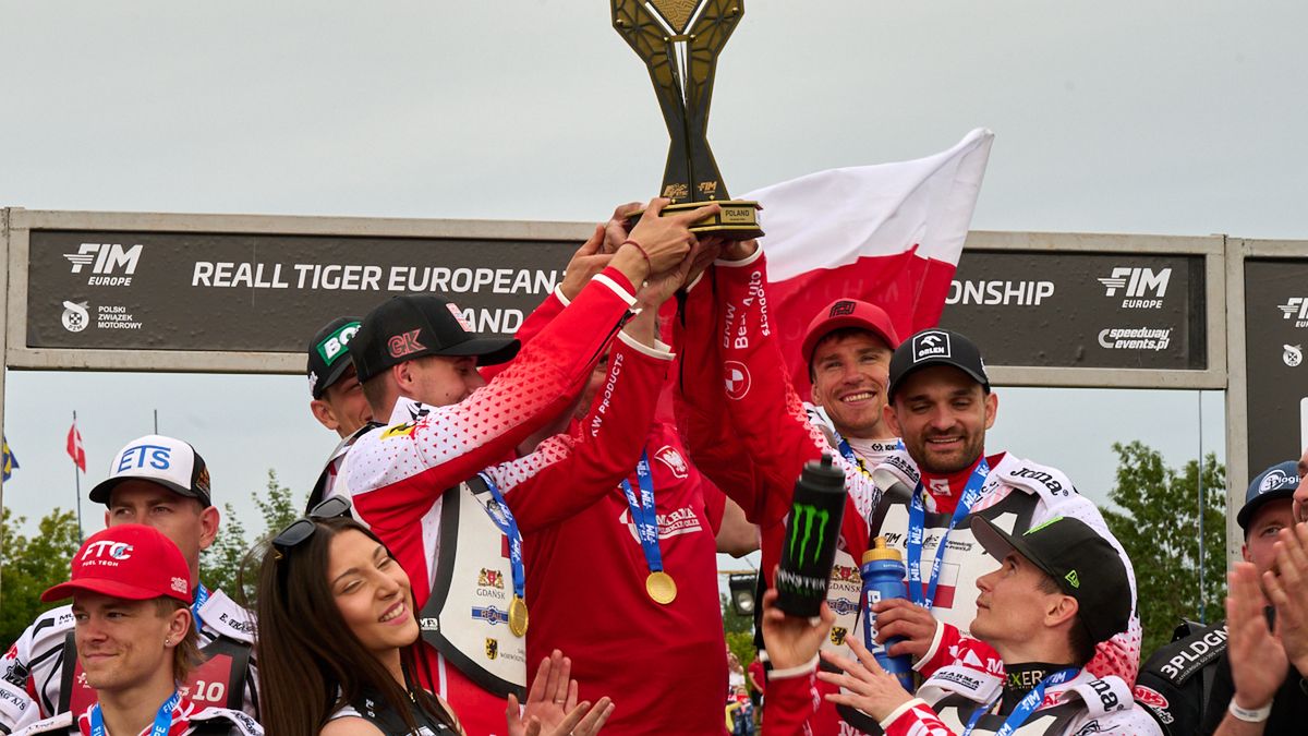 WP SportoweFakty / Tomasz Rosochacki / Na zdjęciu: Żużlowa reprezentacja Polski