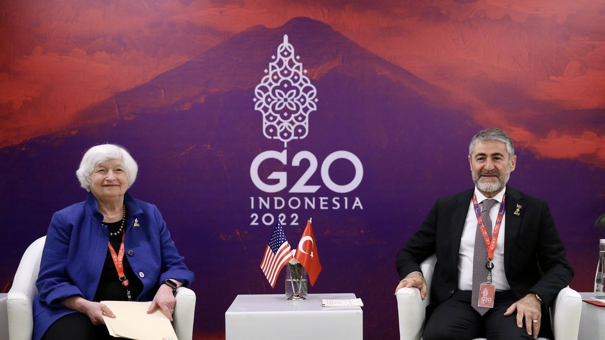 Szefowa resortu finansów USA Janet Yelen ze swoim tureckim odpowiednikiem 