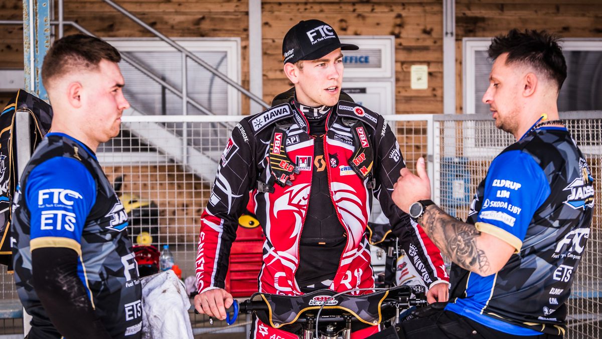 Materiały prasowe / Radosław Majewski / GTM Start Gniezno / Na zdjęciu: Frederik Jakobsen z mechanikami