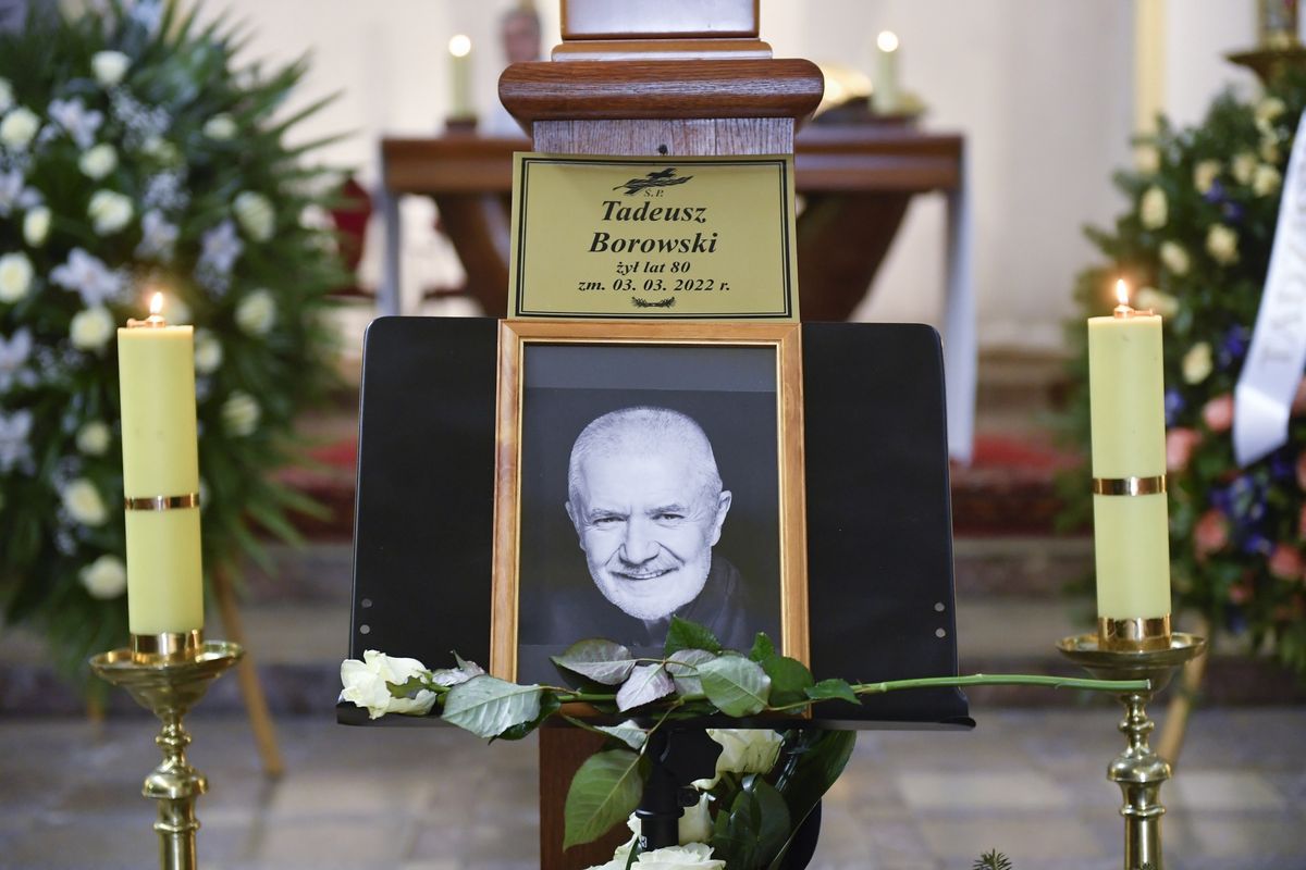Pogrzeb Tadeusza Borowskiego odbył się trzy tygodnie po jego śmierci