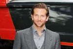 ''Paradise Lost'': Archanioły Bradley Cooper i Benjamin Walker poczekają