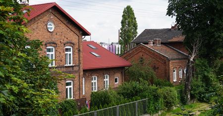 Warszawa ma nowy zabytek. Chodzi o dawną zabudowę kolejową [ZDJĘCIA]