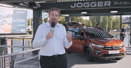 "Tania? Nie lubię tego słowa". Wiceprezes Dacii mówi o przepisie na auta